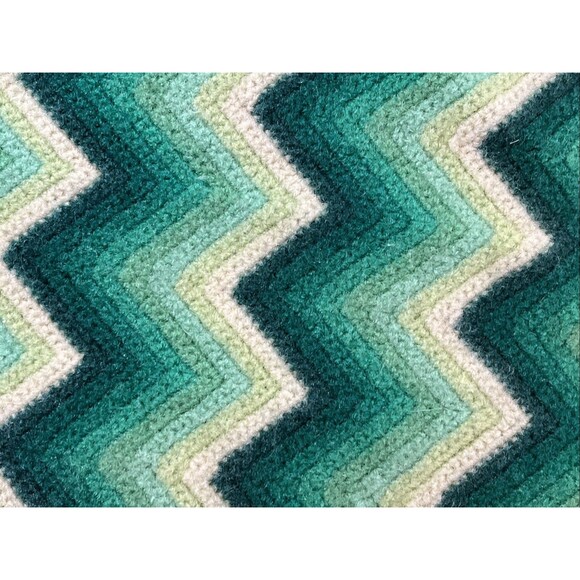 Vintage Man’s made Granny Blanket Chevron Style Crochet Afghan 40x64Inches - Picture 3 of 4